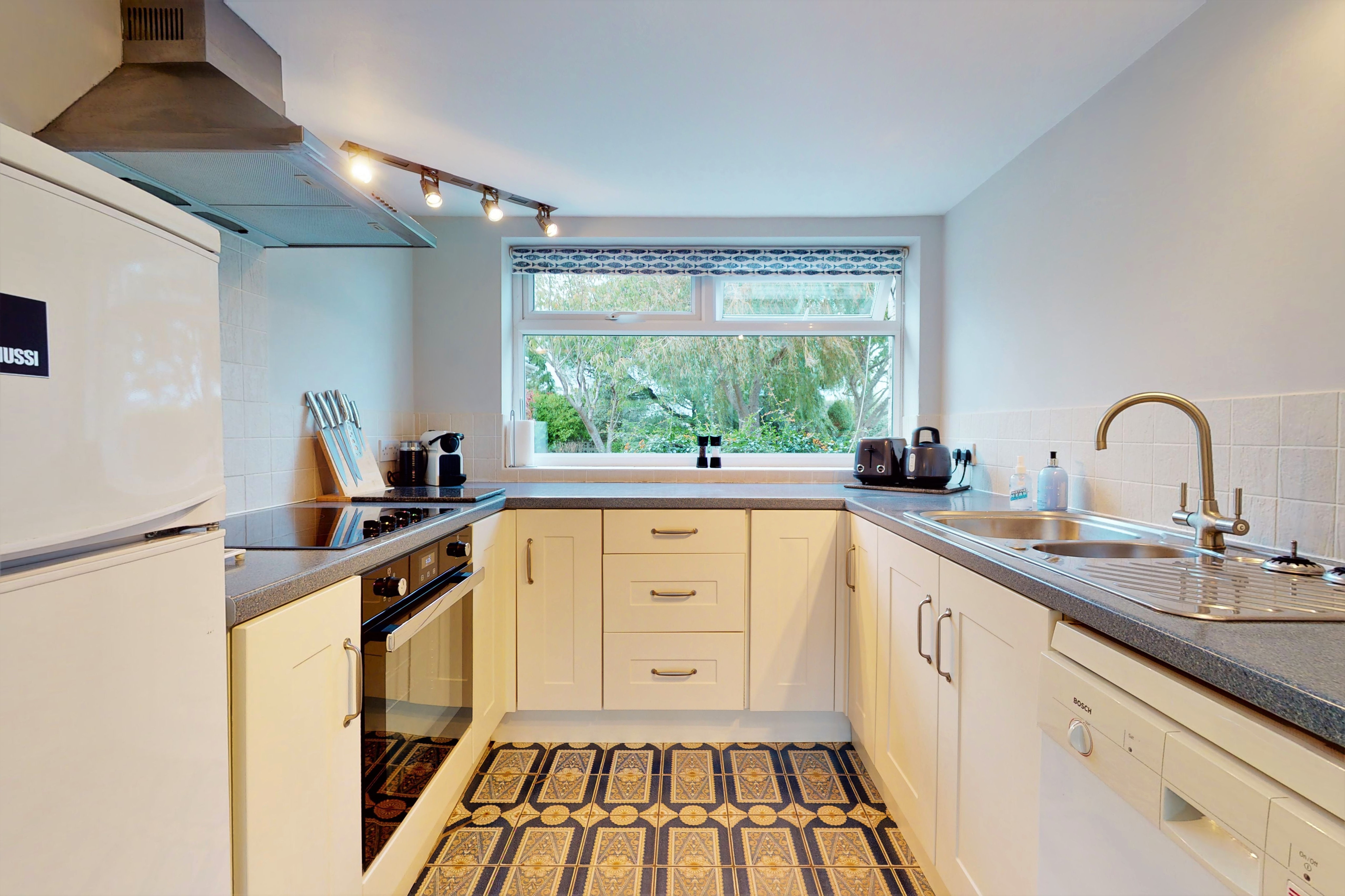 Guest Kitchen